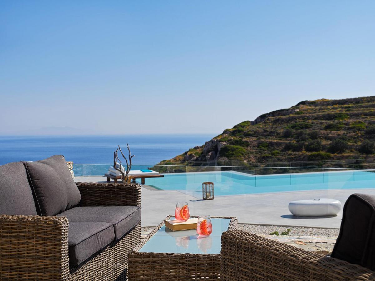 Avaton Hotel Folegandros Town Bagian luar foto